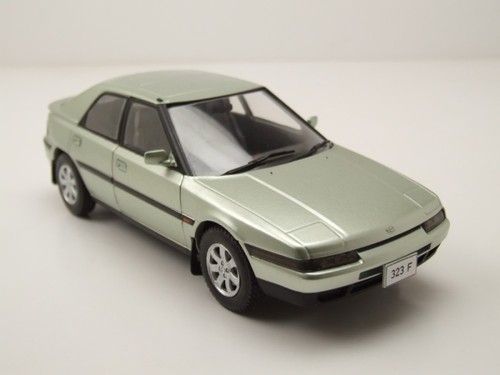Mazda 323 light green - f,